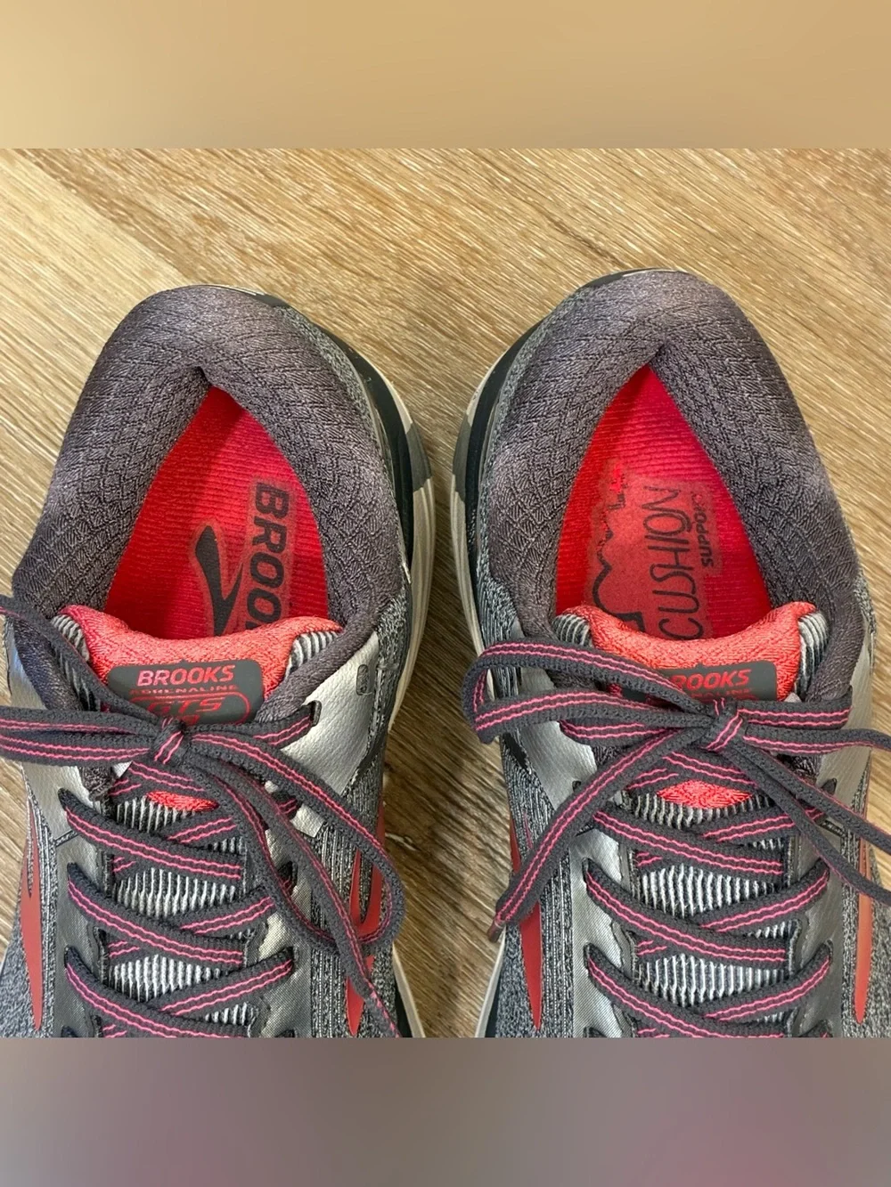 Brooks Adrenaline GTS 18 Running Shoes Grey Pink Women’s US 9.5 EU 41  26.5cm